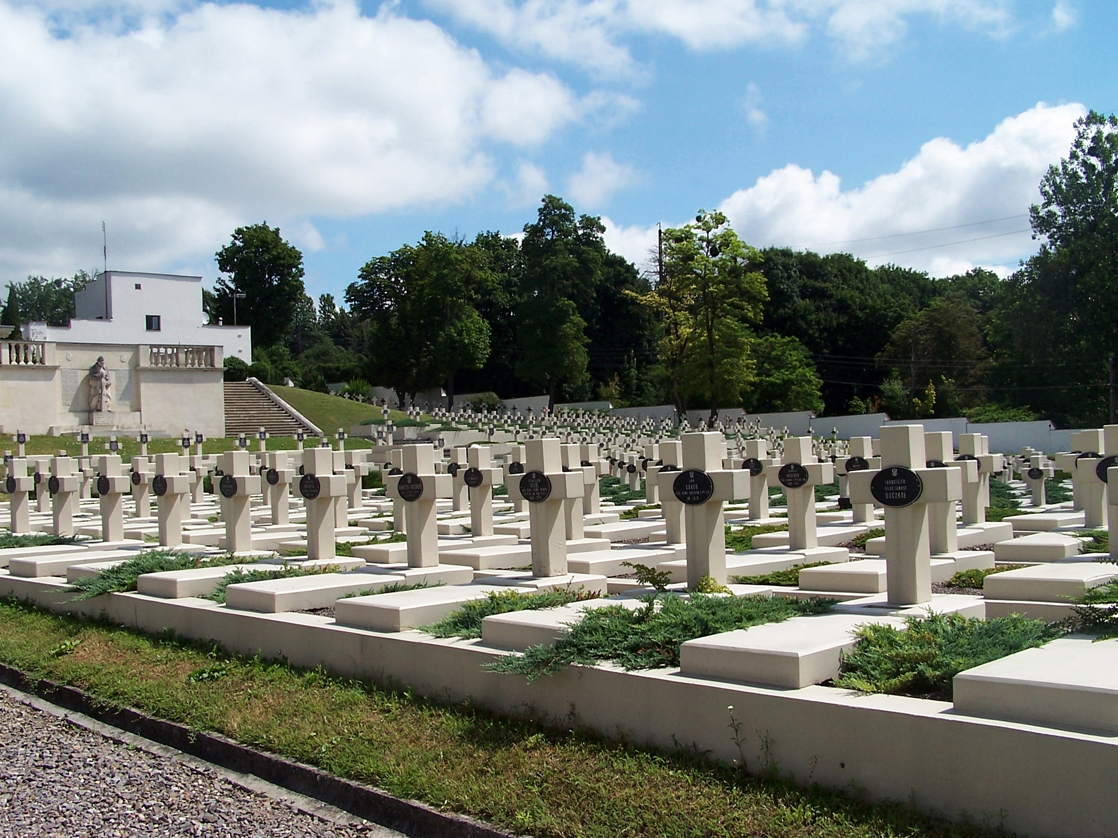 Read more about the article Cmentarz Orląt Lwowskich [galeria]