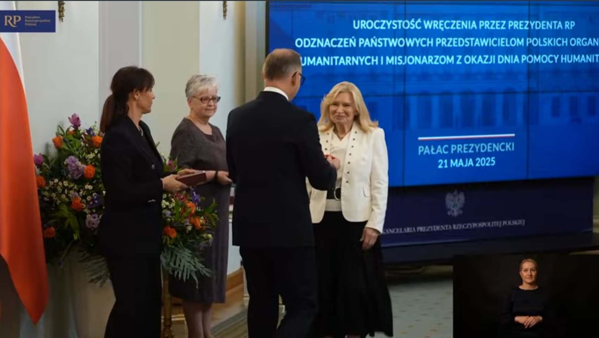 Read more about the article Odznaczenie dla Grażyny Orłowskiej-Sondej. Uhonorowanie Fundacji Studio Wschód