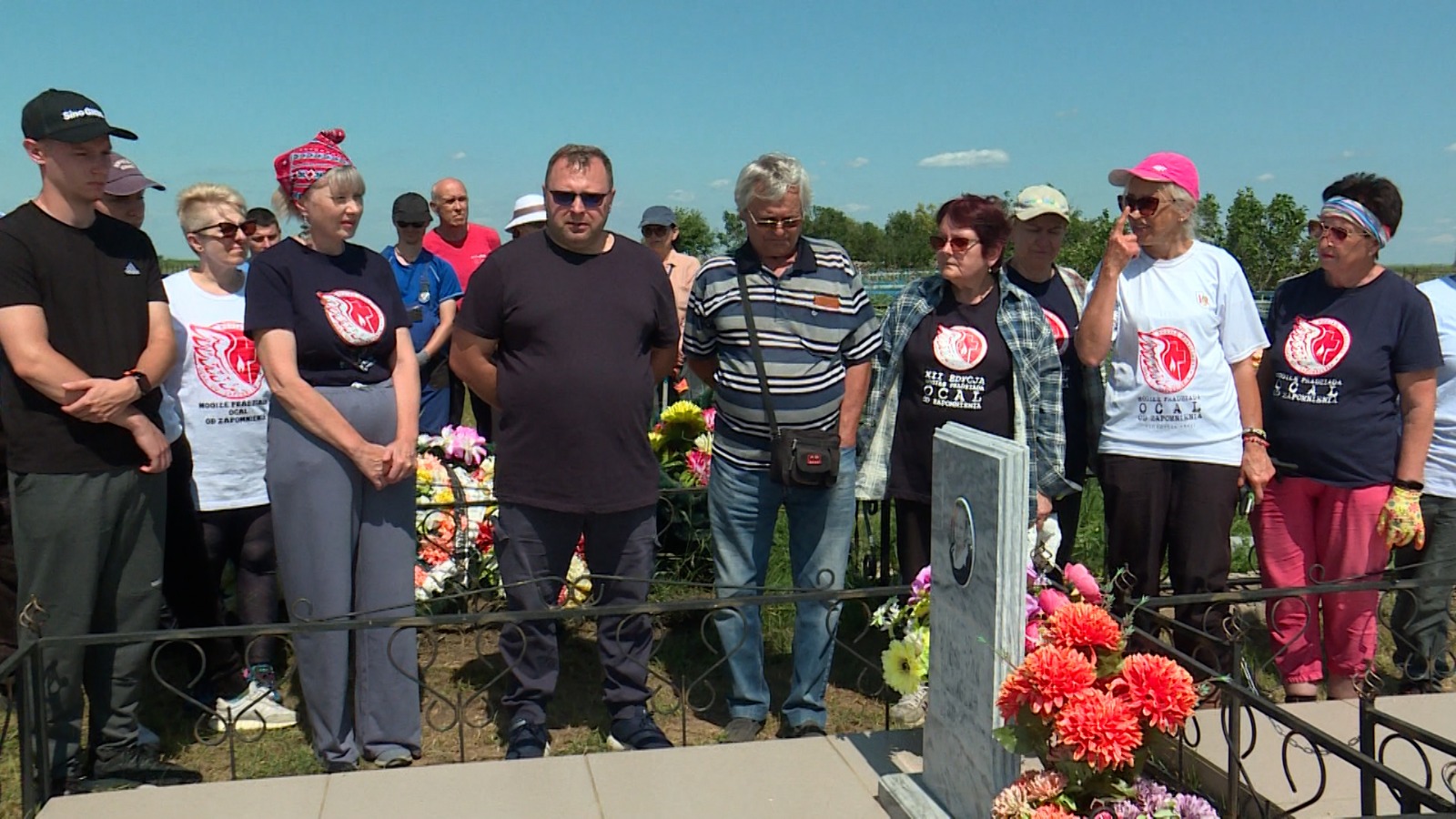 Read more about the article Pamięć o zesłańcach. Dolnośląscy wolontariusze porządkują groby w Kazachstanie